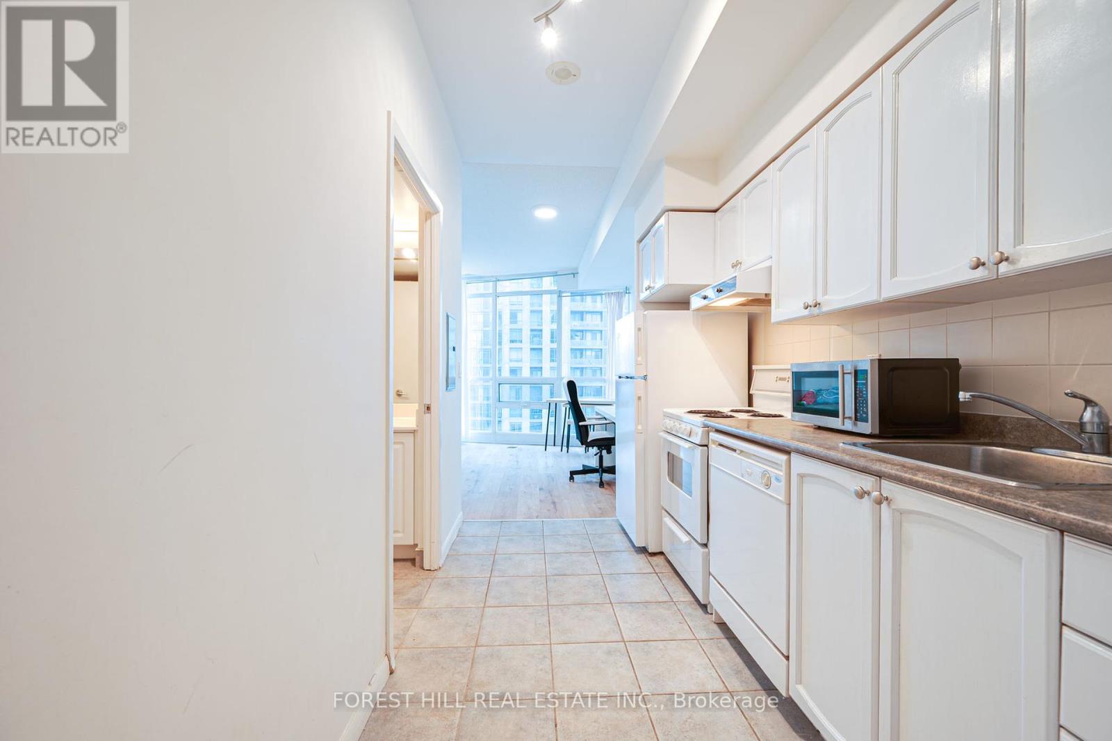 2107 - 219 Fort York Boulevard, Toronto (Niagara), Ontario  M5V 1B1 - Photo 6 - C12170669