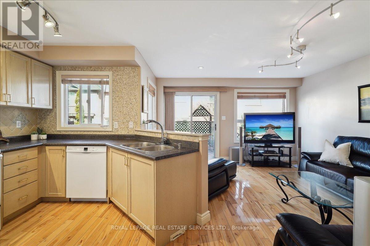 86 Nahanni Drive, Richmond Hill (Langstaff), Ontario  L4B 4L4 - Photo 10 - N12170712
