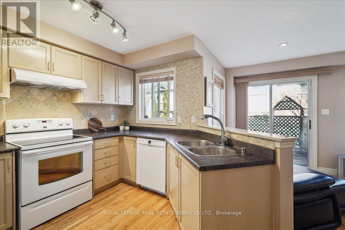 86 Nahanni Drive, Richmond Hill (Langstaff), Ontario  L4B 4L4 - Photo 11 - N12170712