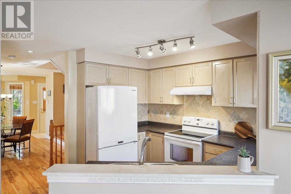 86 Nahanni Drive, Richmond Hill (Langstaff), Ontario  L4B 4L4 - Photo 14 - N12170712