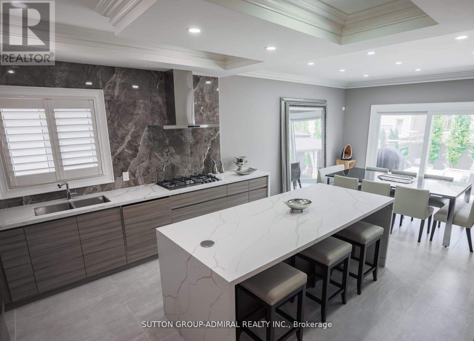 62 Bond Crescent, Richmond Hill, Ontario  L4E 3K5 - Photo 8 - N12170721