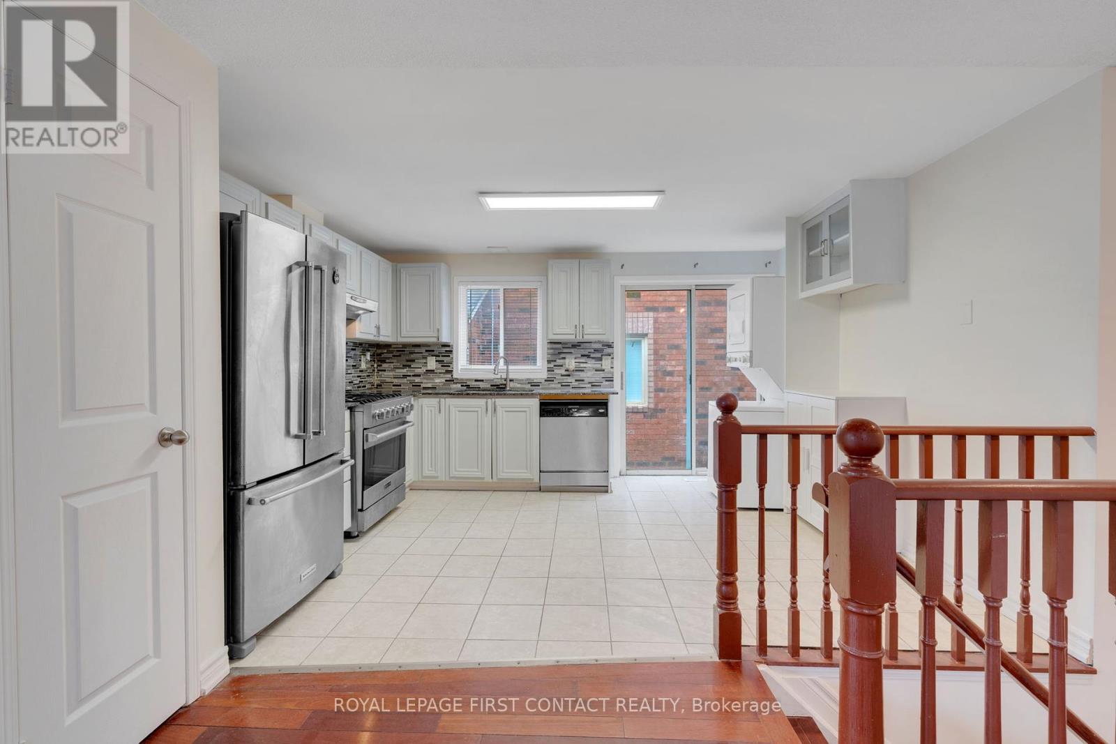 (Main) - 16 Waddington Crescent, Barrie, Ontario  L4N 8C8 - Photo 9 - S12170671