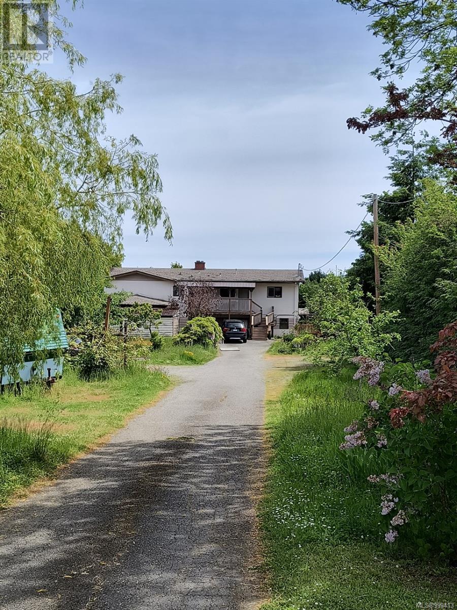 9175 East Saanich Rd, North Saanich, British Columbia