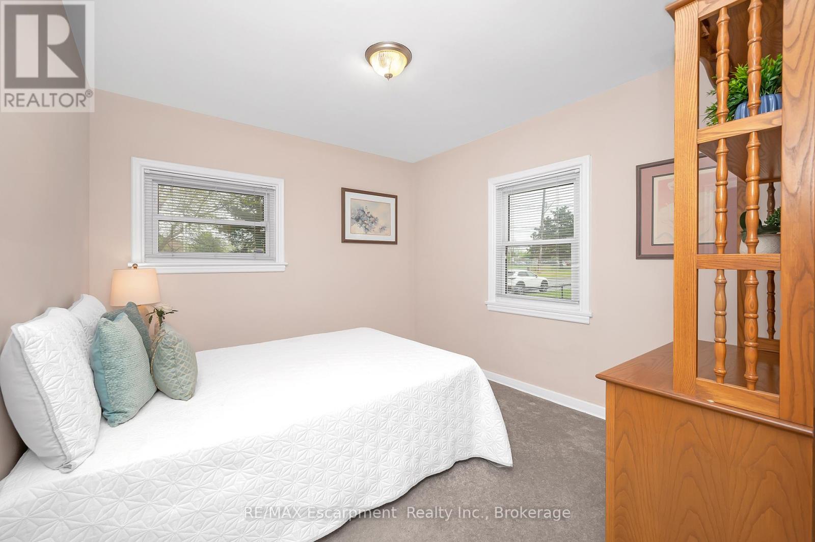 444 Melvin Avenue, Hamilton, Ontario  L8H 2L5 - Photo 13 - X12169765