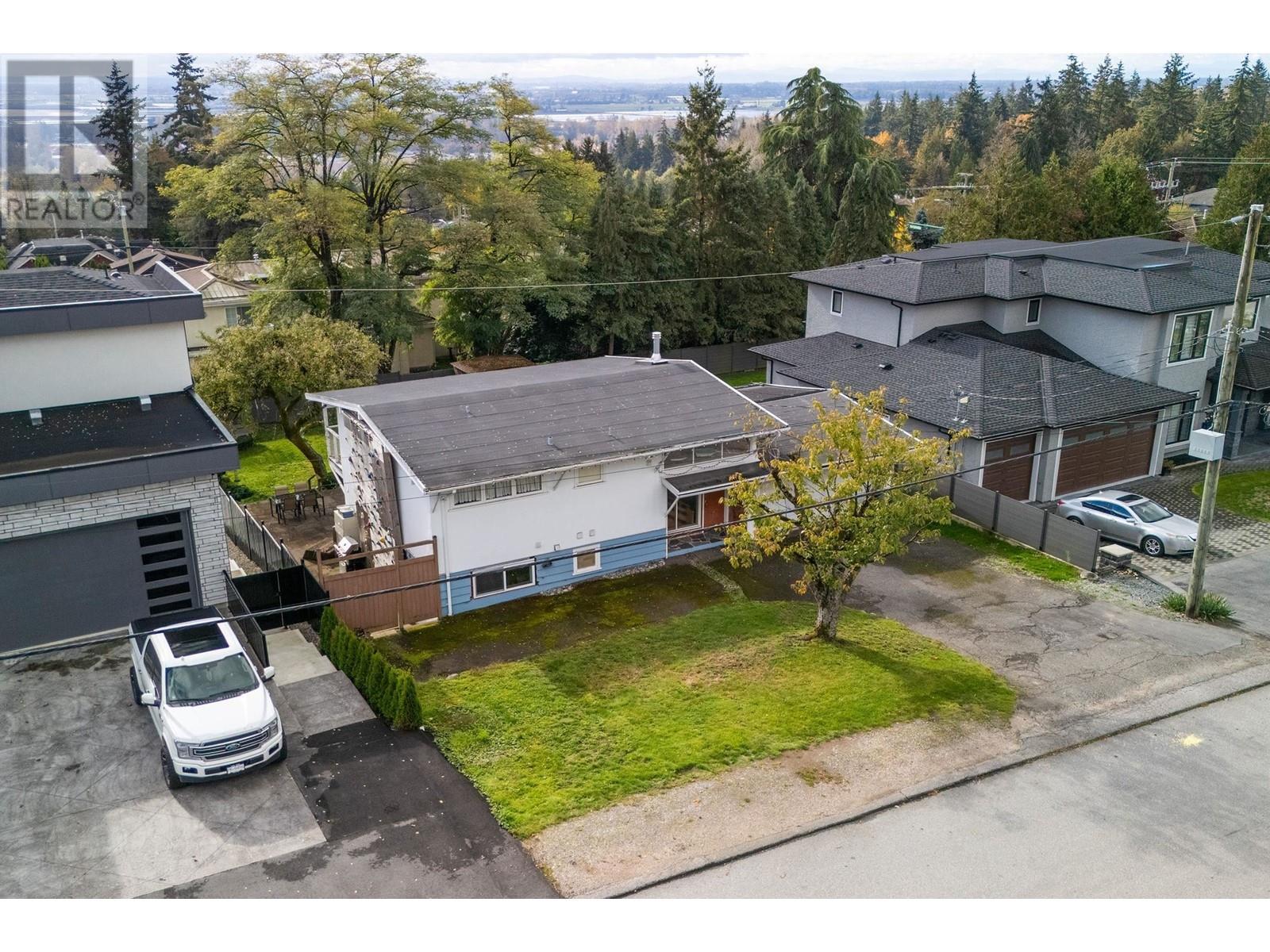 Property at 4150 IRMIN STREET image 4