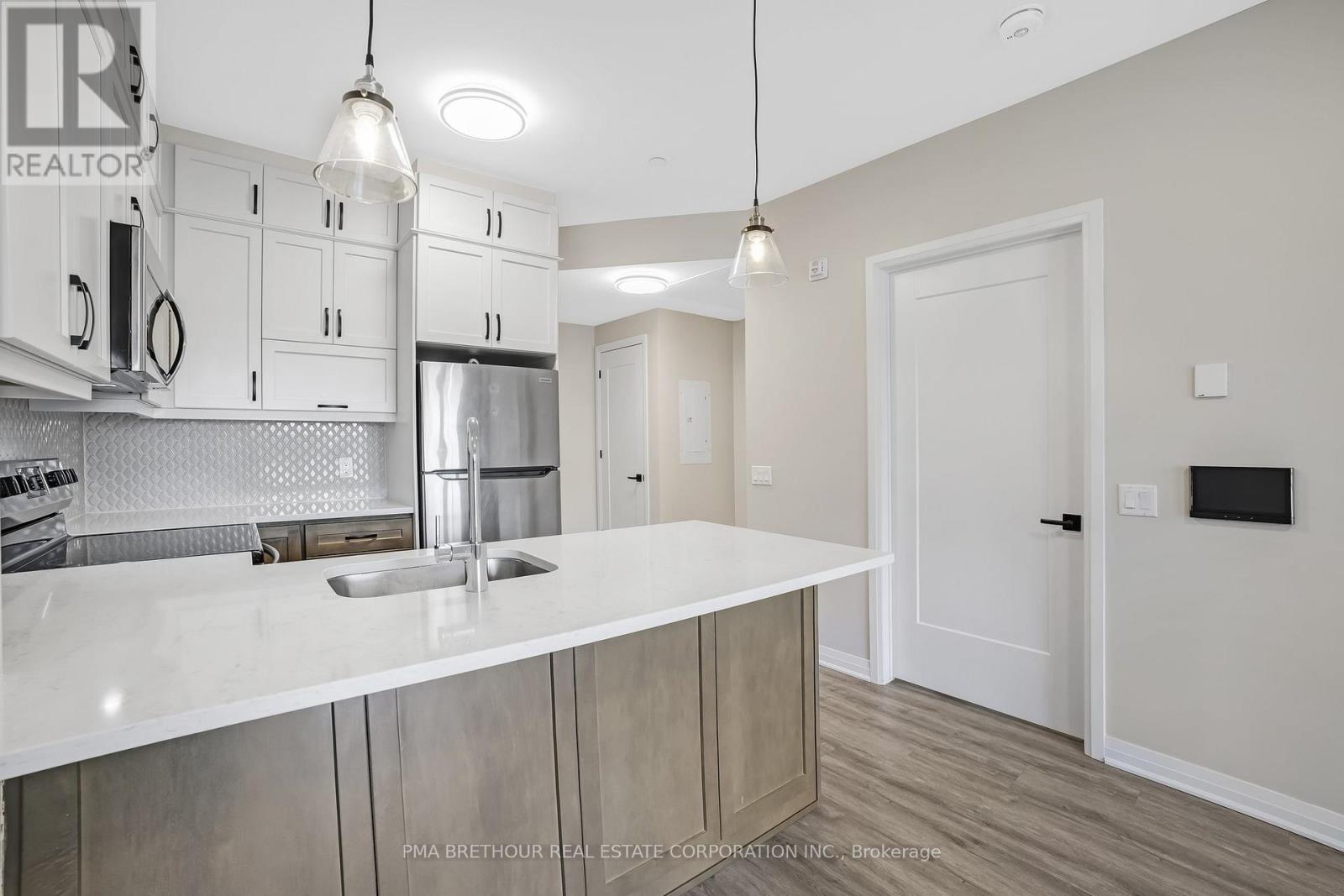 101 - 50 Kaitting Trail, Oakville, Ontario  L6M 5N3 - Photo 15 - W12170687