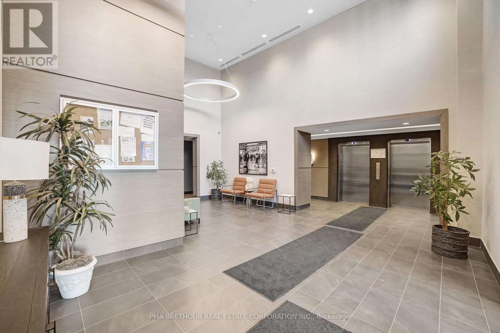 101 - 50 Kaitting Trail, Oakville, Ontario  L6M 5N3 - Photo 6 - W12170687