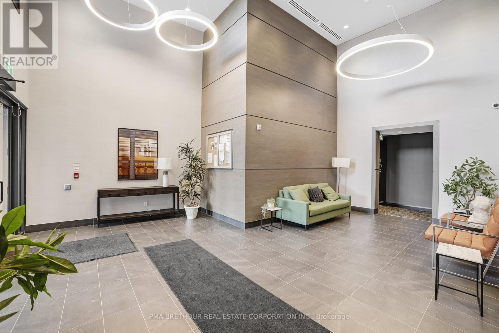 101 - 50 Kaitting Trail, Oakville, Ontario  L6M 5N3 - Photo 7 - W12170687