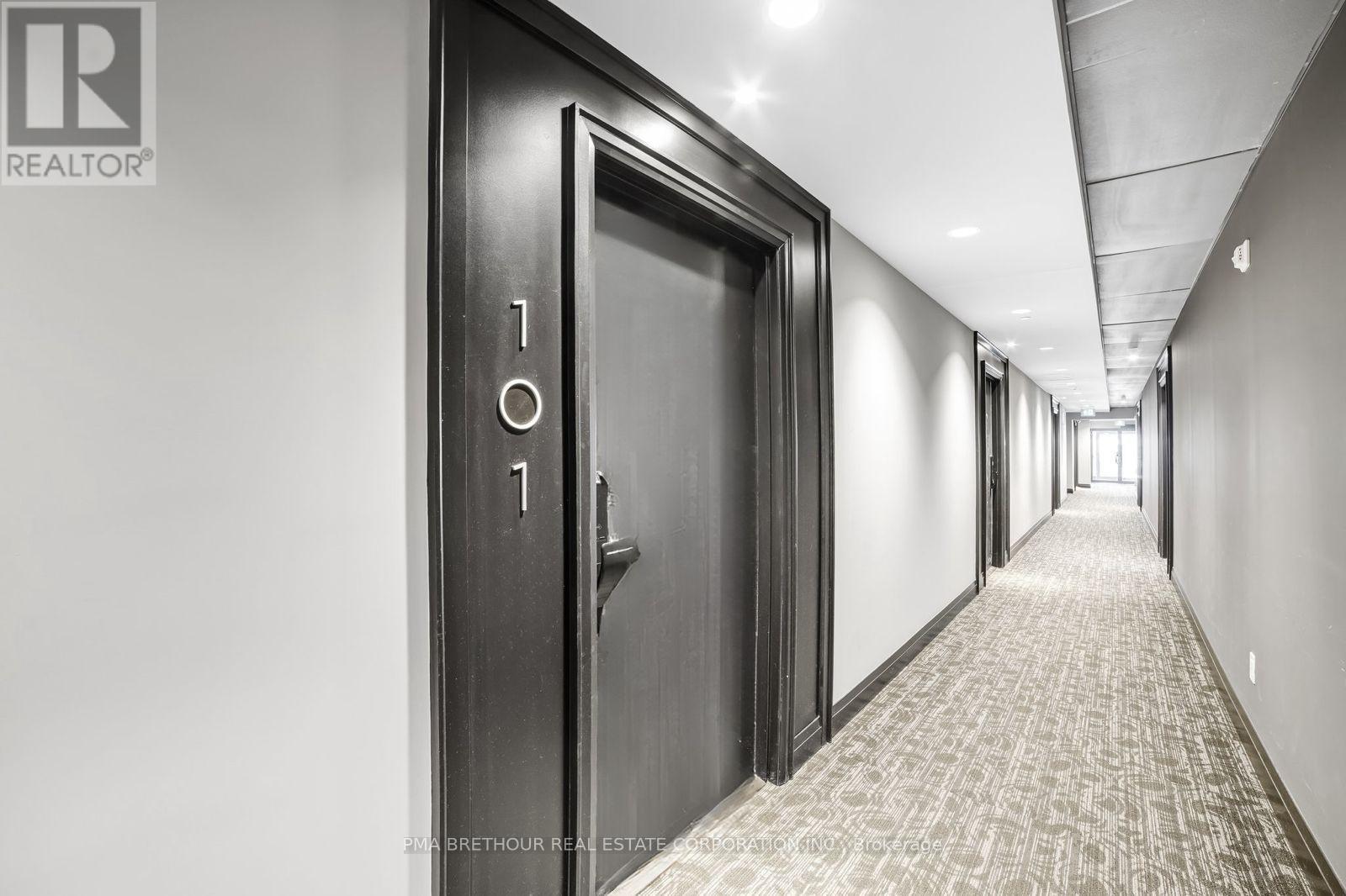 101 - 50 Kaitting Trail, Oakville, Ontario  L6M 5N3 - Photo 8 - W12170687