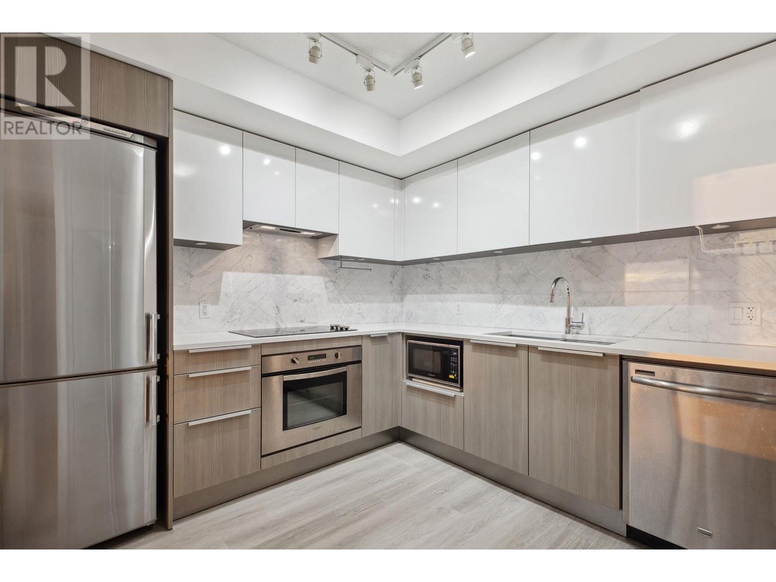 Property at 906 6461 TELFORD AVENUE image 3