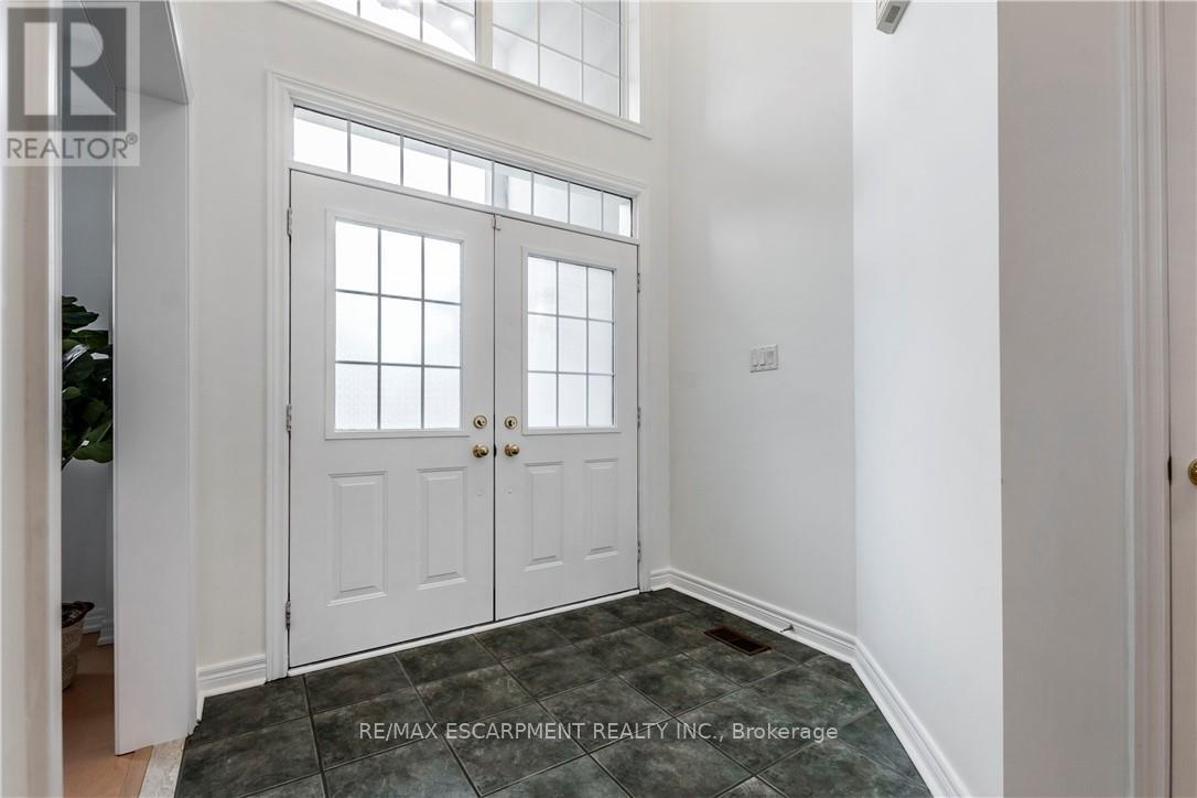 Property at 8 HACKNEY COURT image 5