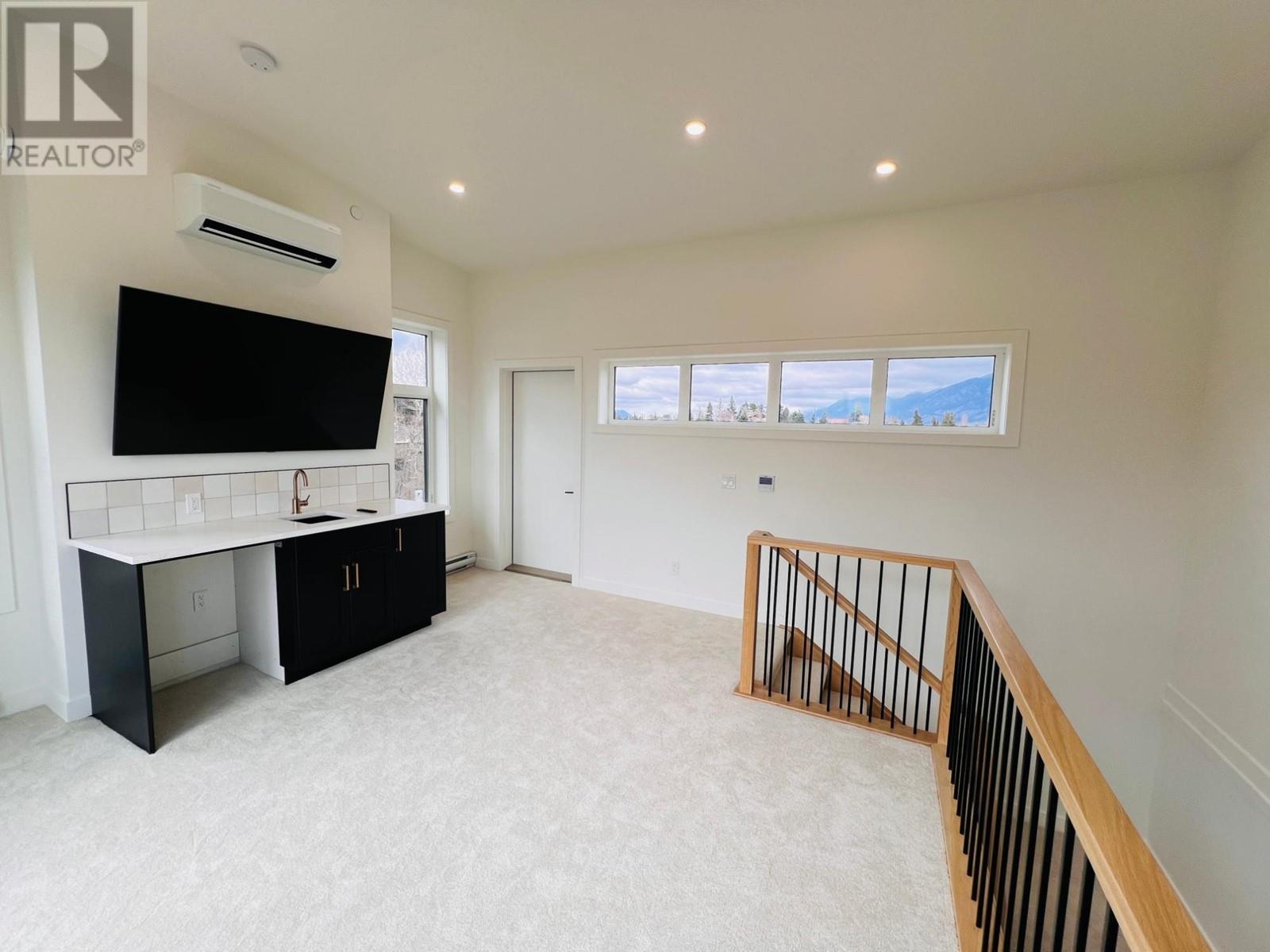 510 14TH Street Unit# 401, Invermere, BC V0A1K0