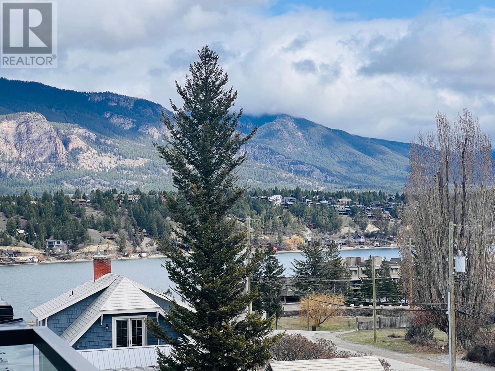 510 14TH Street Unit# 304, Invermere, BC V0A1K0
