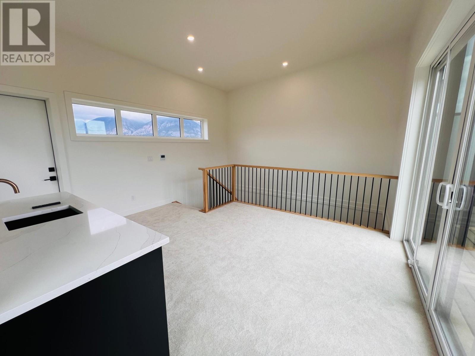 510 14TH Street Unit# 401, Invermere, BC V0A1K0