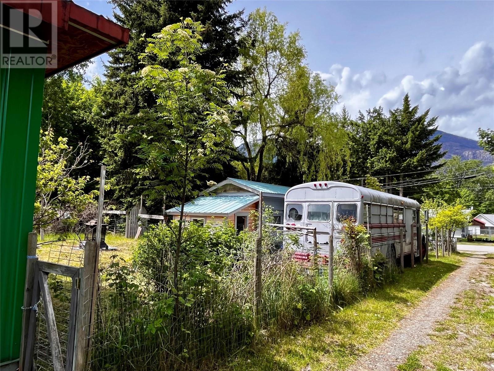 814 Josephine Street, New Denver, BC V0G1S0