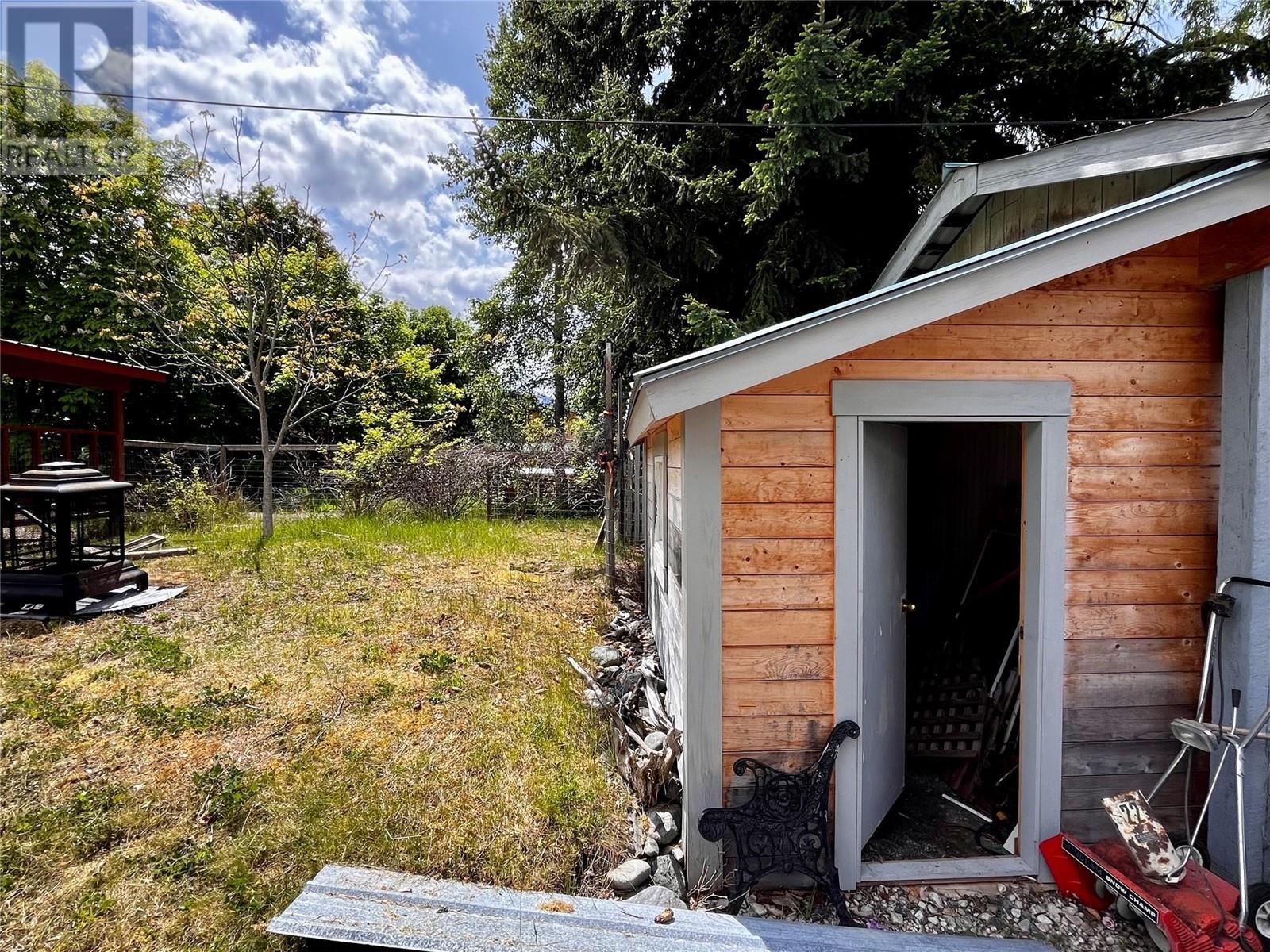 814 Josephine Street, New Denver, BC V0G1S0