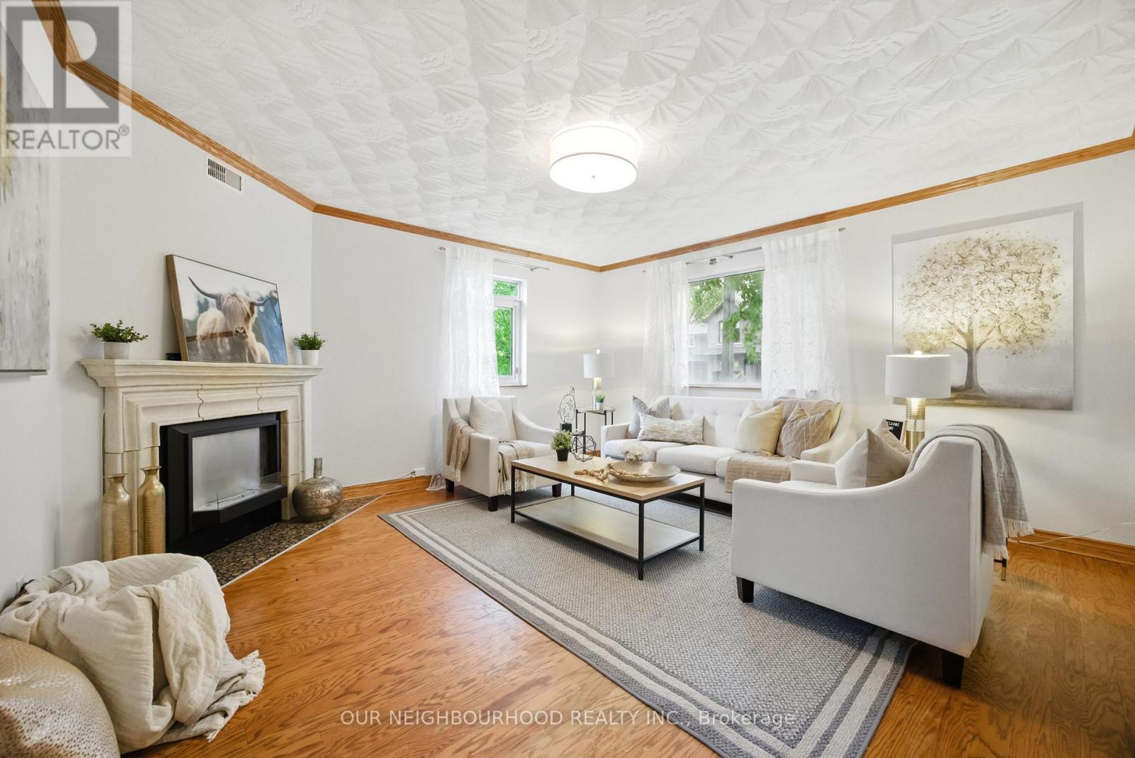6 Enfield Avenue, Toronto, Ontario  M8W 1T7 - Photo 5 - W12170751
