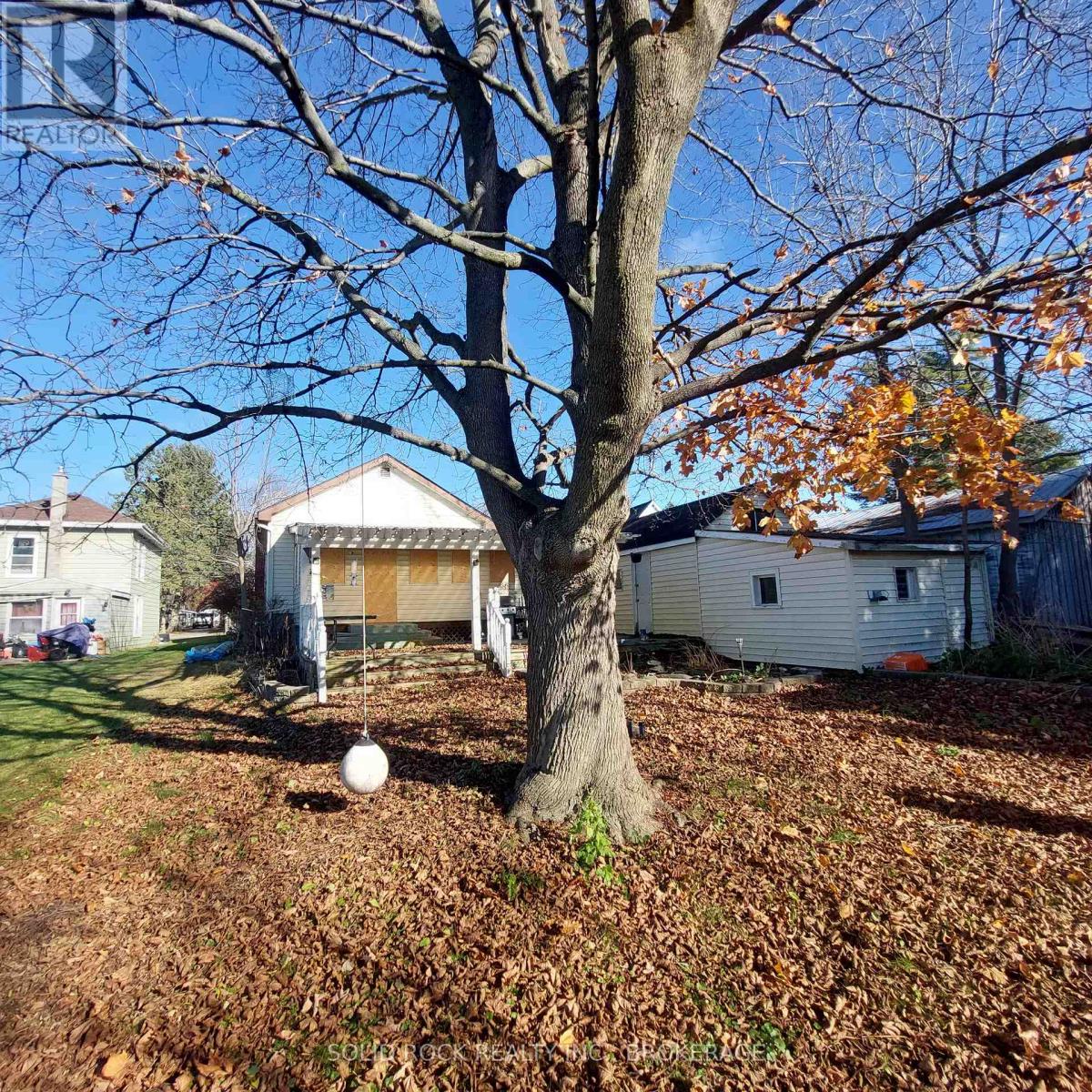 8 Albert Street, Prince Edward County, Ontario  K0K 2T0 - Photo 6 - X12170753
