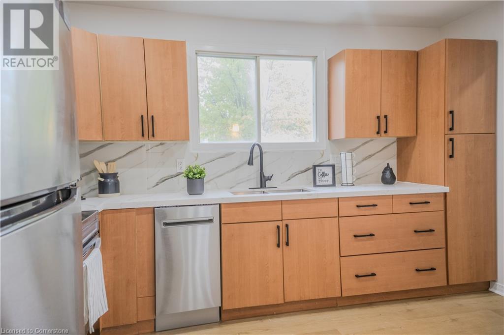 249 Camelot Court Unit# 3, Waterloo, Ontario  N2K 3G5 - Photo 6 - 40733061