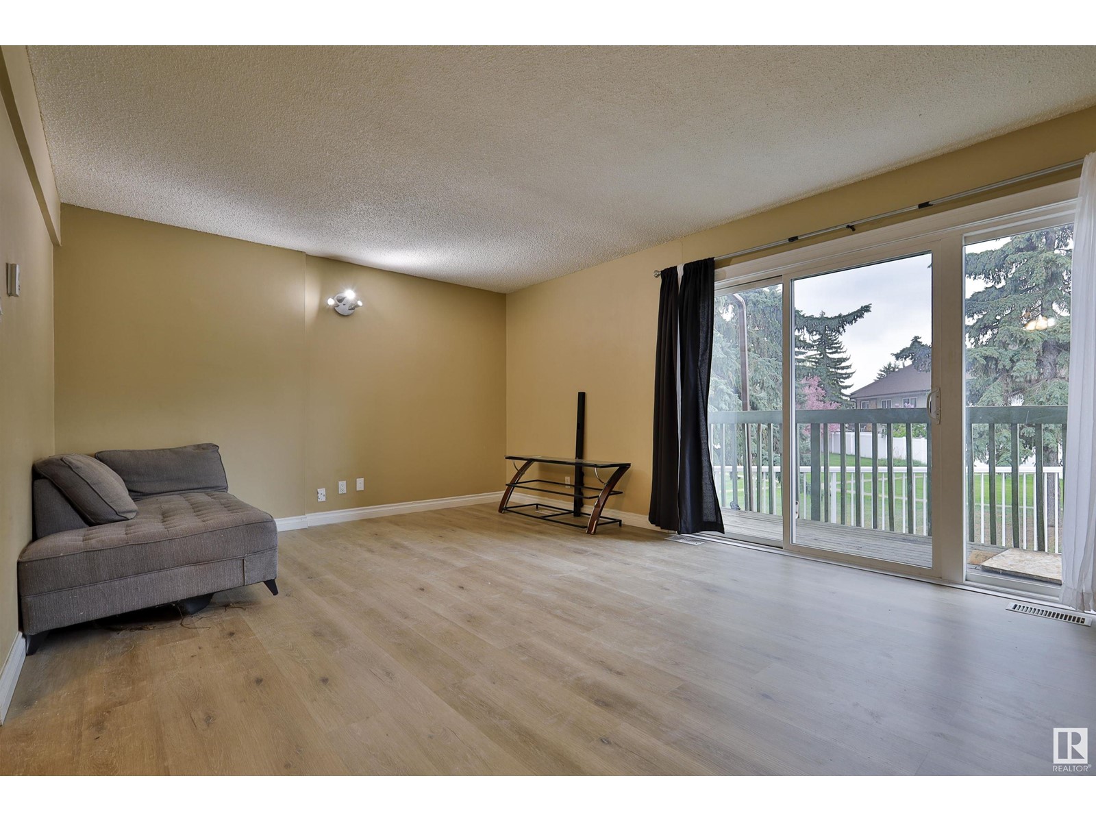 11a Meadowlark Vg Nw, Edmonton, Alberta  T4R 5X3 - Photo 6 - E4438297