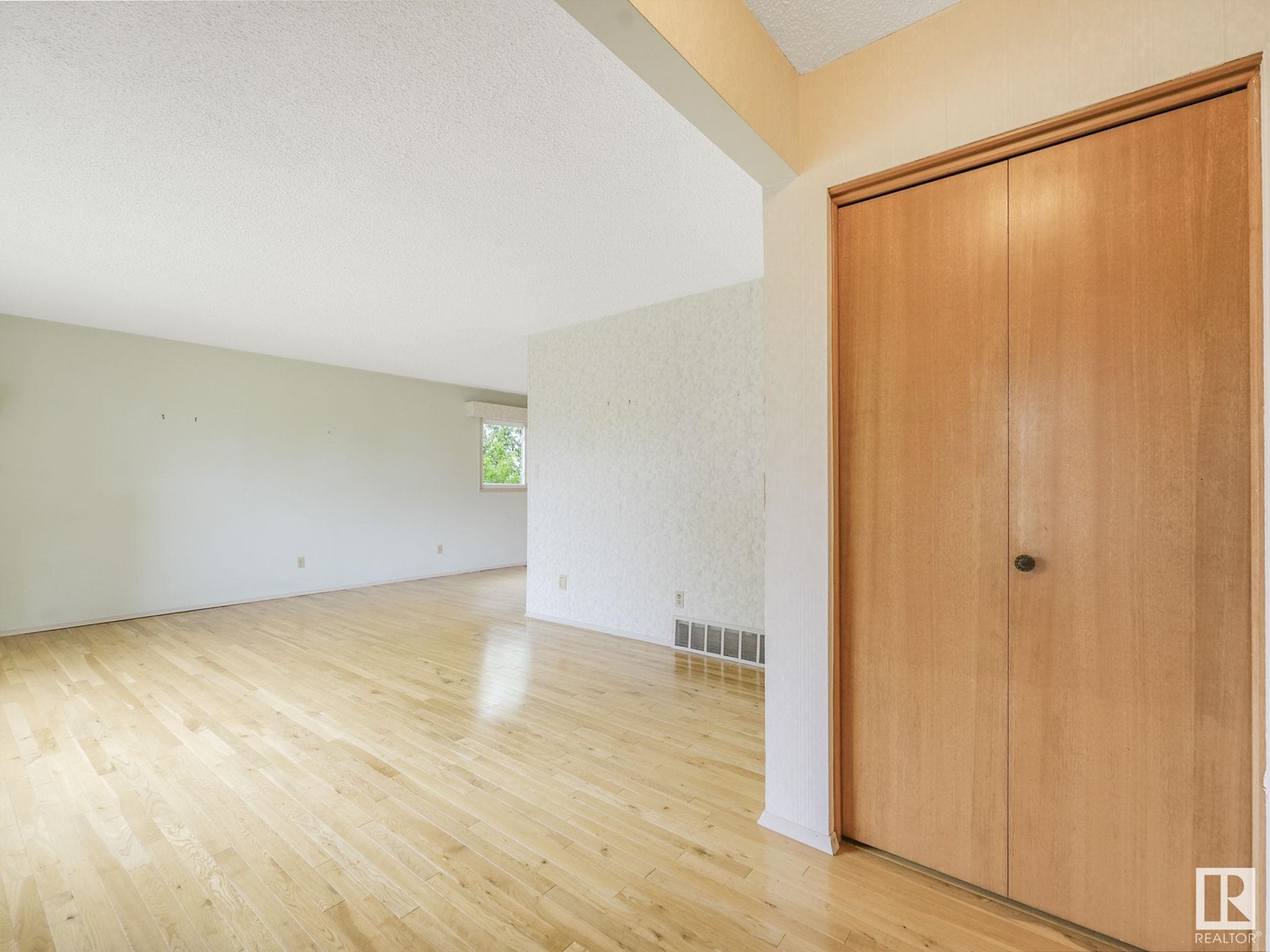 7847 135a Av Nw, Edmonton, Alberta  T5C 2J4 - Photo 7 - E4438299