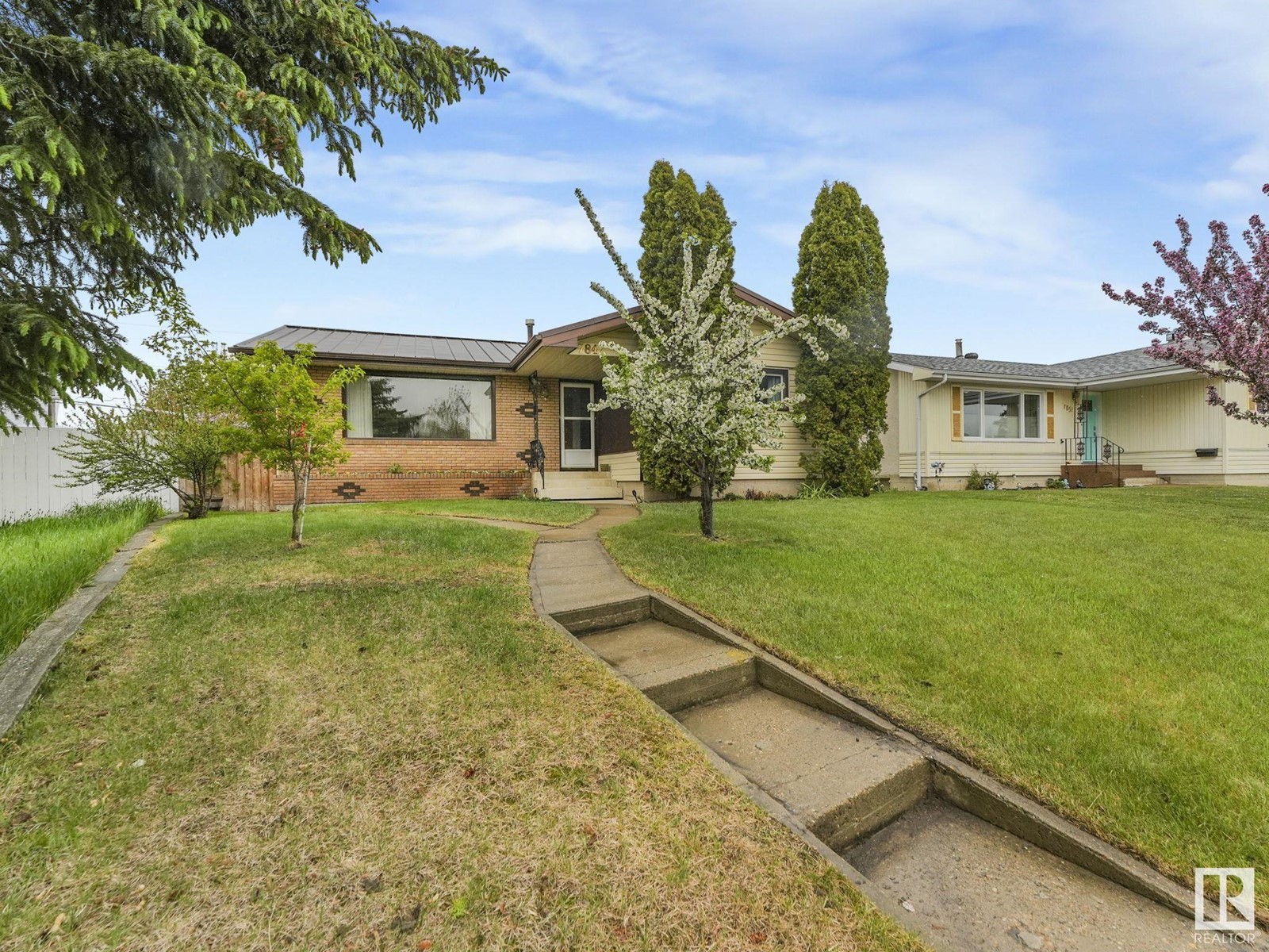 7847 135a Av Nw, Edmonton, Alberta  T5C 2J4 - Photo 2 - E4438299