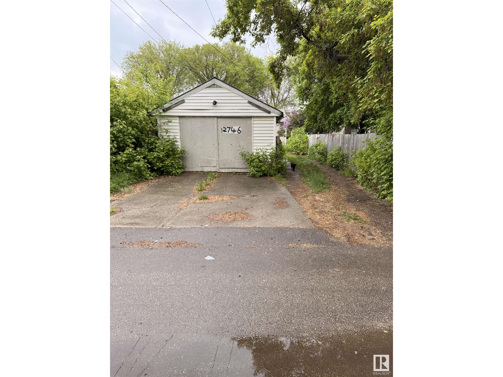 Property at 12746 116 ST NW image 2