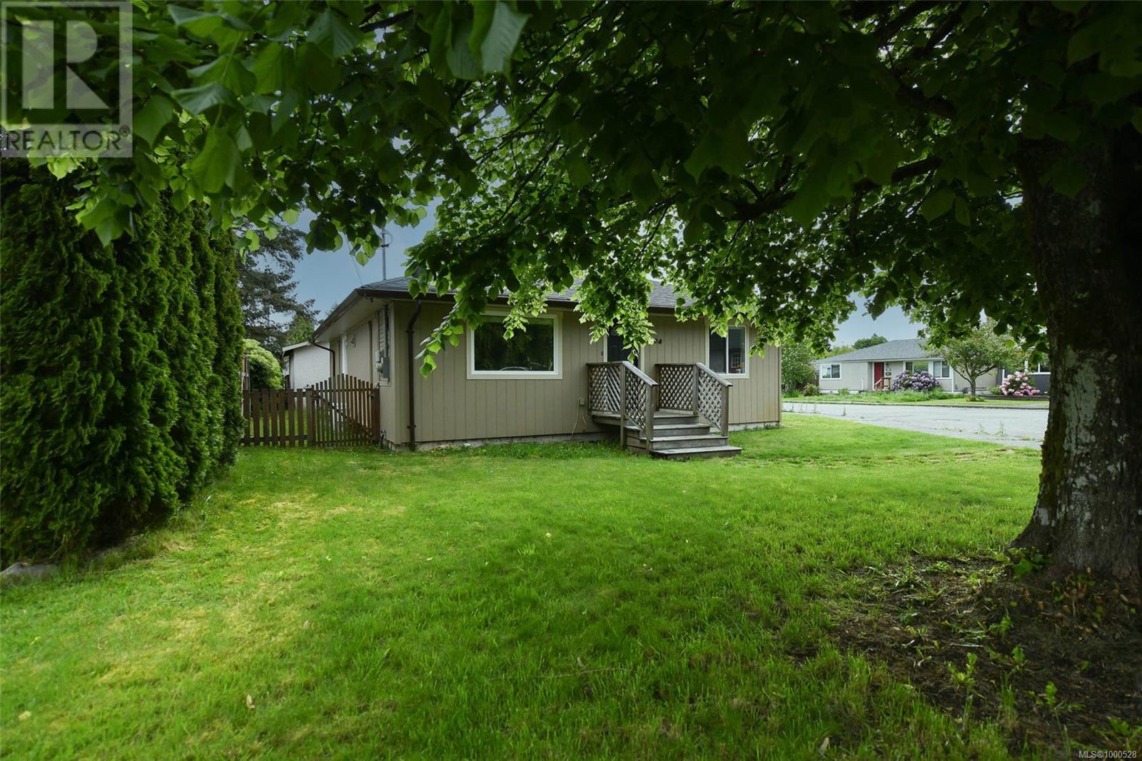1794 McPhee Ave, Courtenay, British Columbia