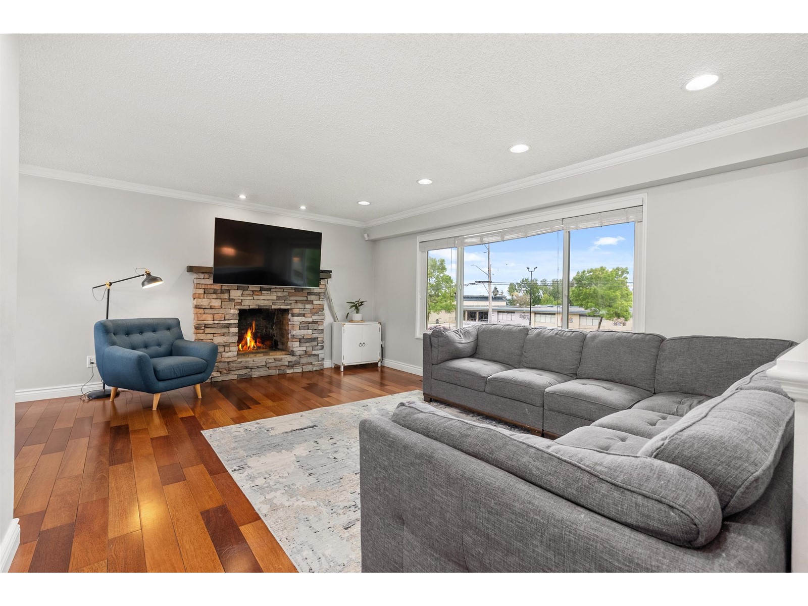Property at 5840 184 STREET image 5