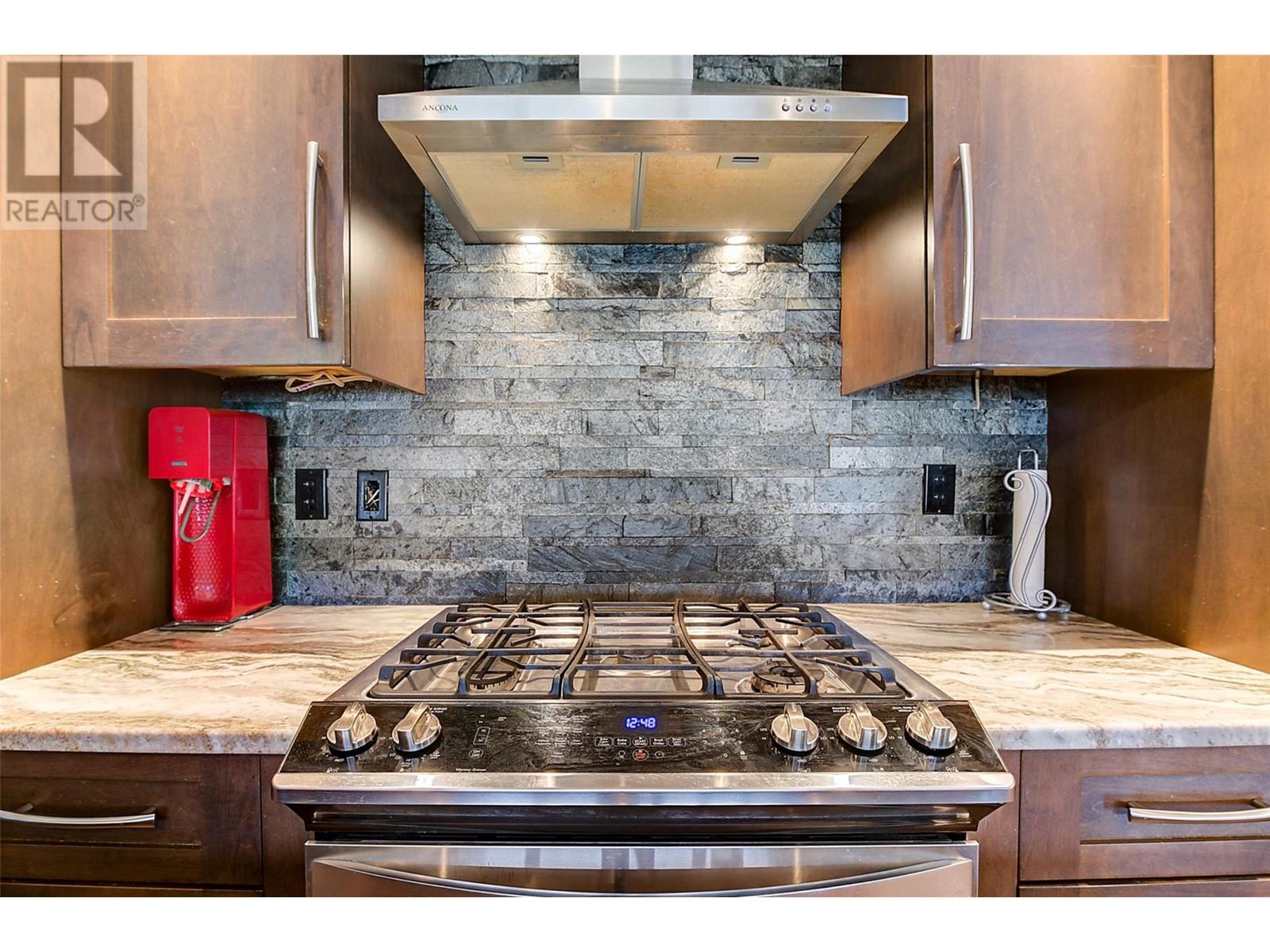 371 Valley Road Unit# 1-3, Kelowna, BC V1V2E5