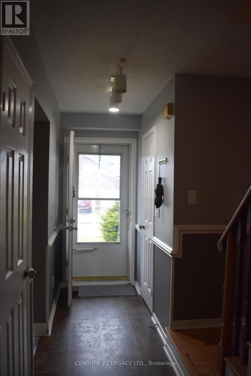 1544 Connery Crescent, Oshawa, Ontario  L1J 8G1 - Photo 7 - E12170754