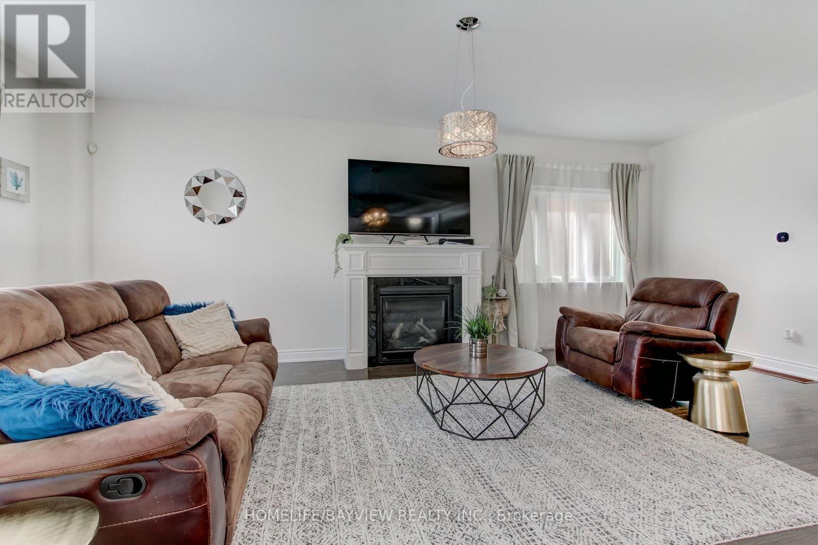 17 Milby Crescent, Bradford West Gwillimbury, Ontario  L3Z 0Y9 - Photo 14 - N12170744