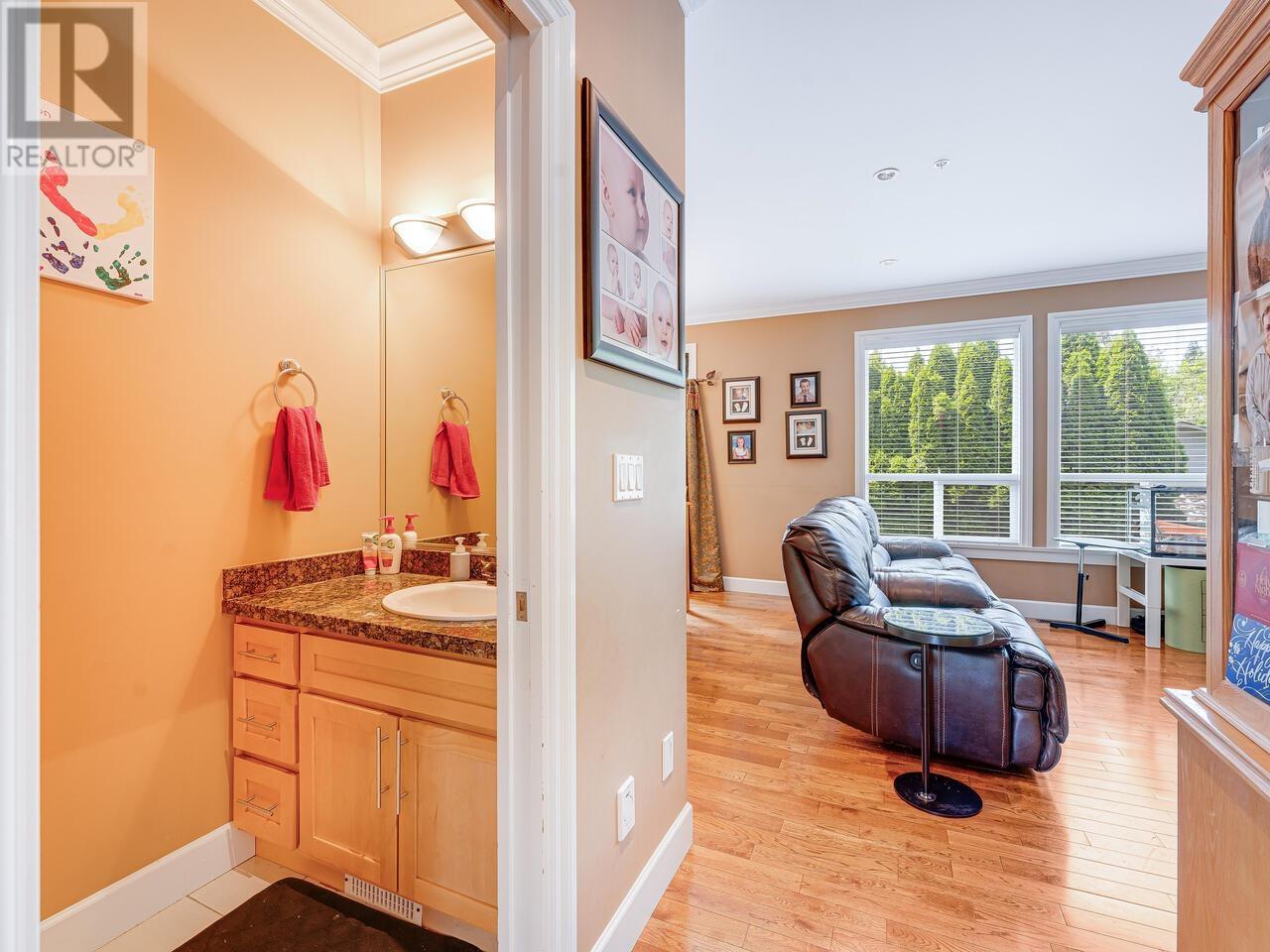 4027 Joseph, Port Coquitlam, British Columbia  V3B 0C2 - Photo 11 - R3002529