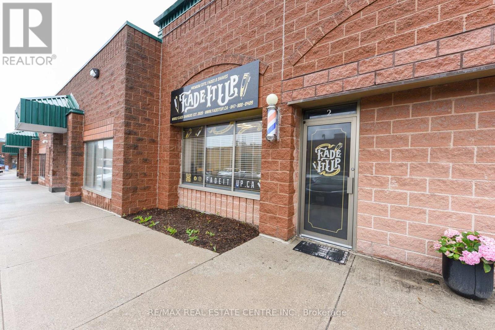 2 - 360 Revus Avenue, Mississauga, Ontario  L5G 4S4 - Photo 3 - W12170737