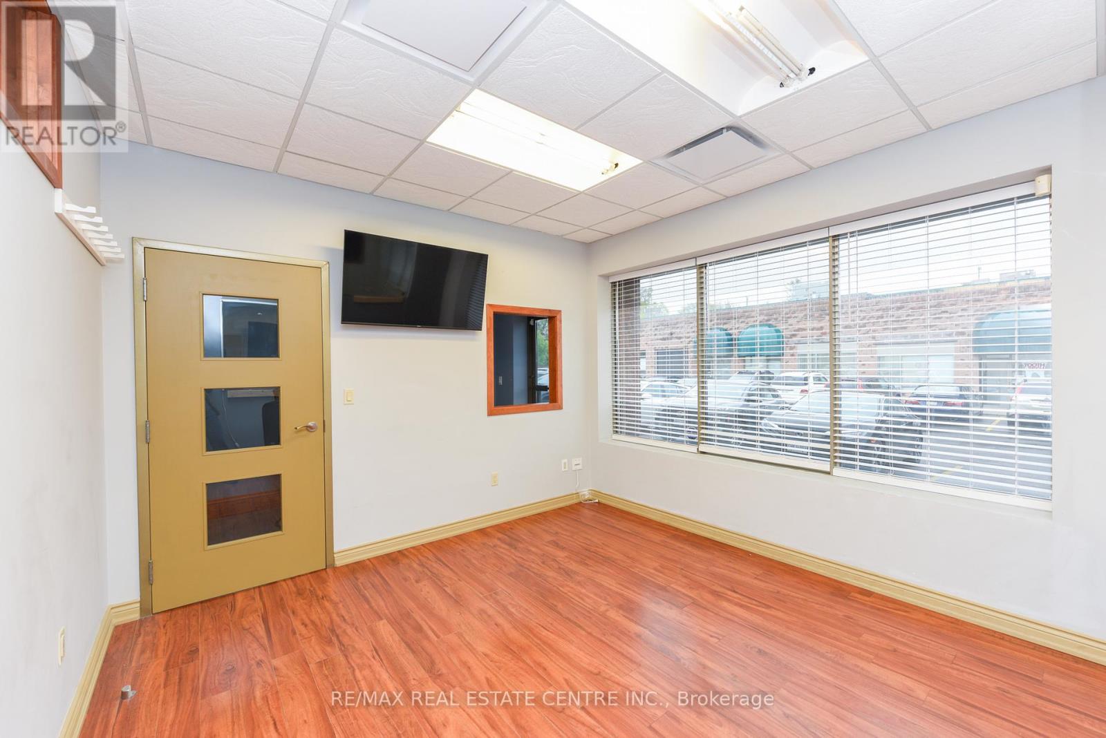 2 - 360 Revus Avenue, Mississauga, Ontario  L5G 4S4 - Photo 8 - W12170737