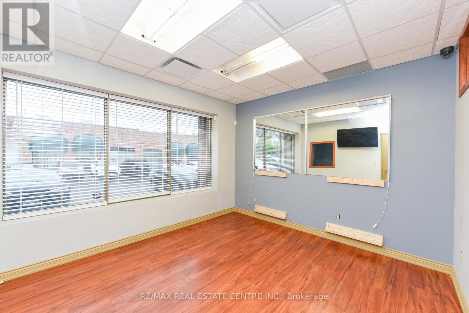 2 - 360 Revus Avenue, Mississauga, Ontario  L5G 4S4 - Photo 9 - W12170737