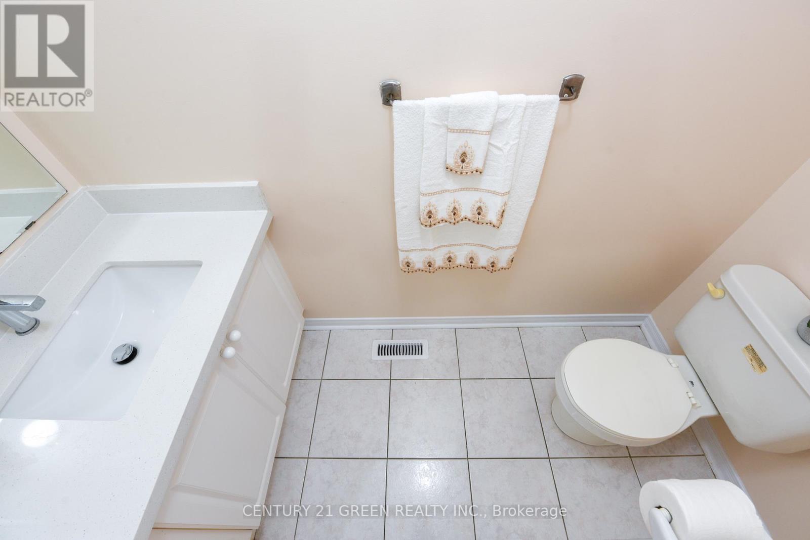 116 Canada Goose Boulevard, Brampton (Sandringham-Wellington), Ontario  L6R 2A4 - Photo 12 - W12170750