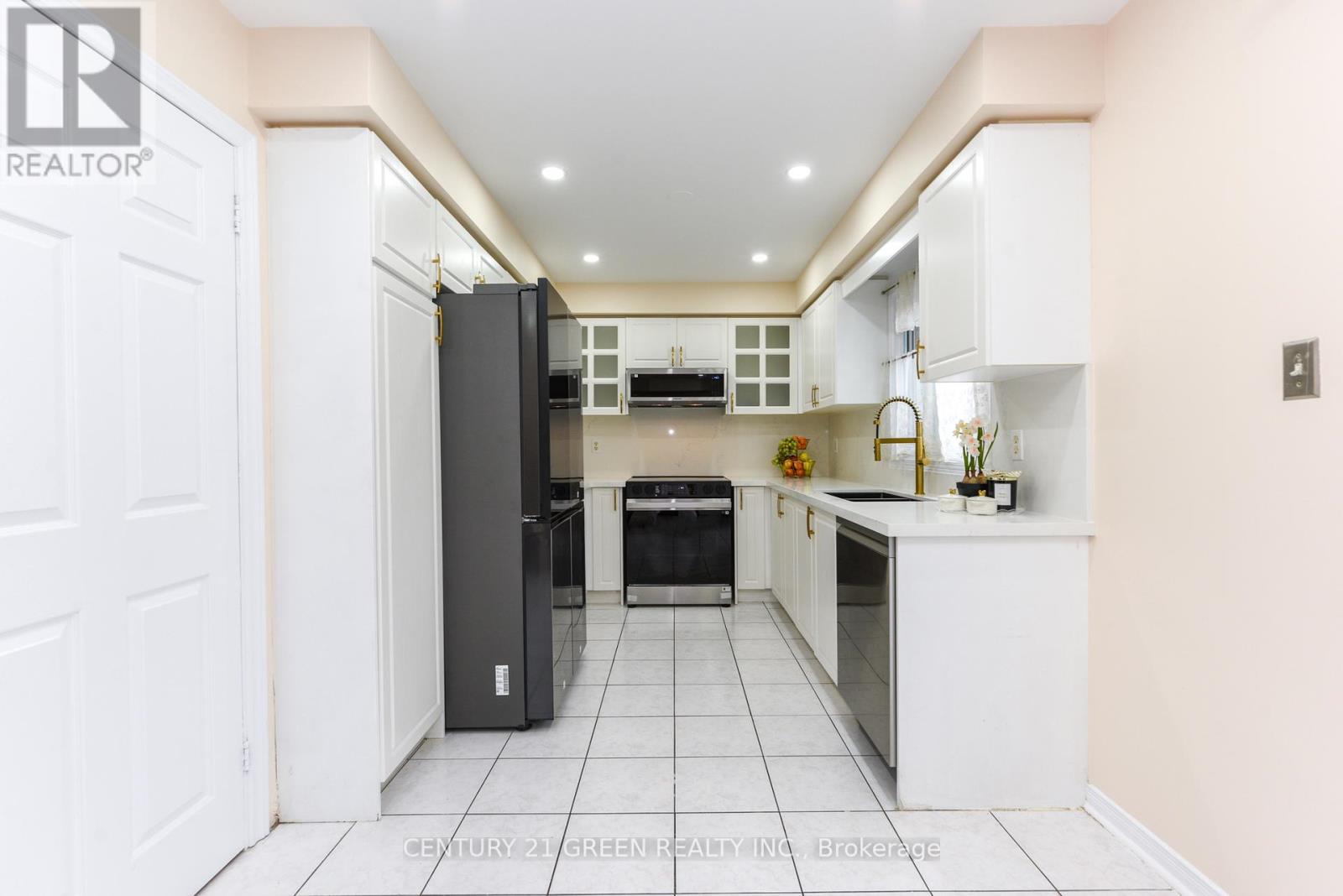 116 Canada Goose Boulevard, Brampton, Ontario  L6R 2A4 - Photo 19 - W12170750