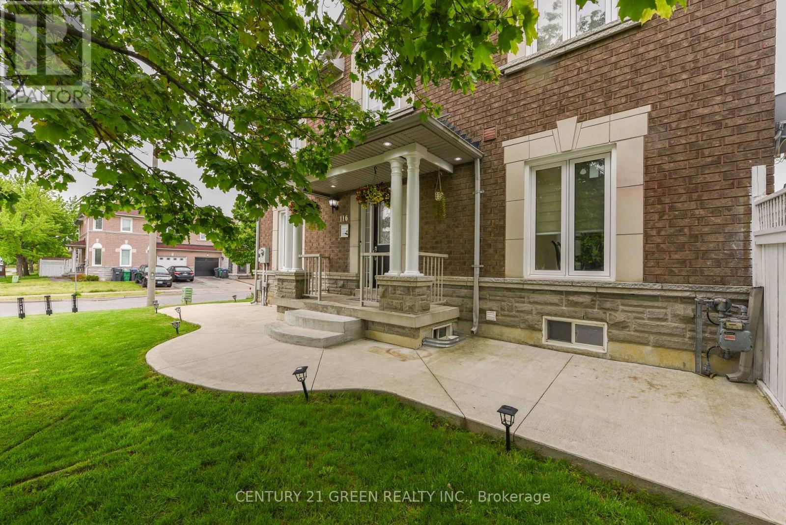 116 Canada Goose Boulevard, Brampton (Sandringham-Wellington), Ontario  L6R 2A4 - Photo 4 - W12170750