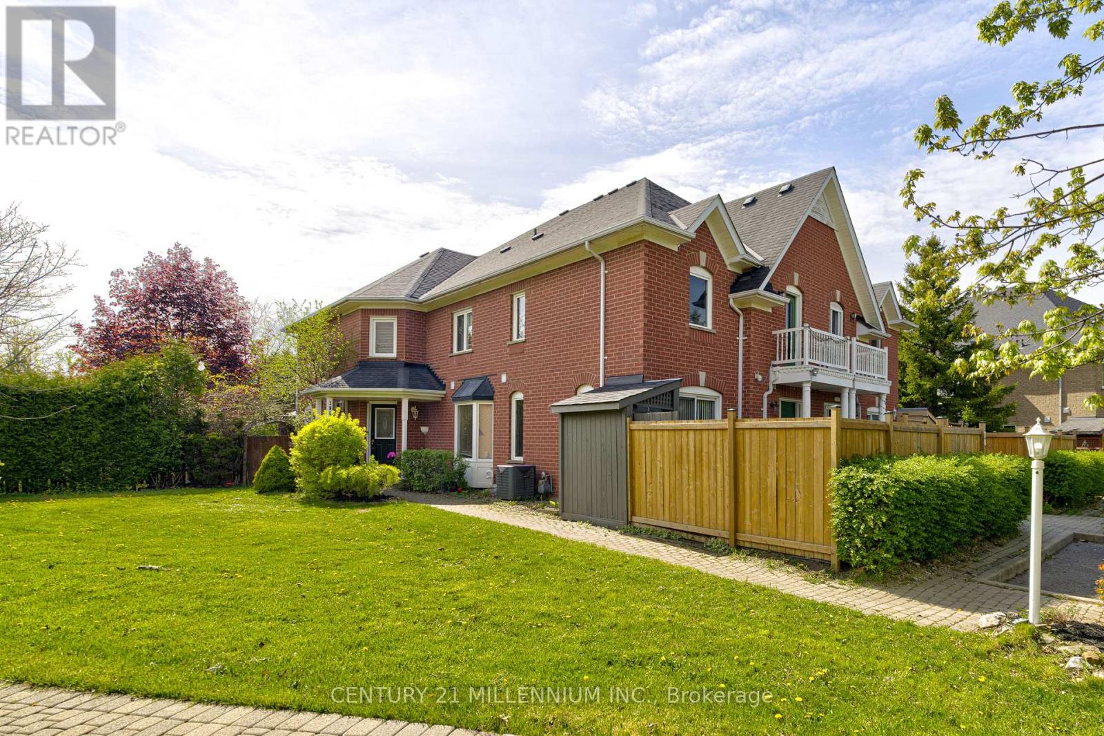 180 PRESSED BRICK DRIVE, Brampton, Ontario