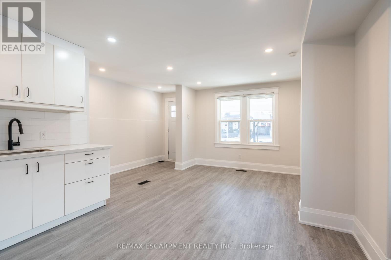 33 Dalkeith Avenue, Hamilton, Ontario  L8L 3J3 - Photo 10 - X12170739