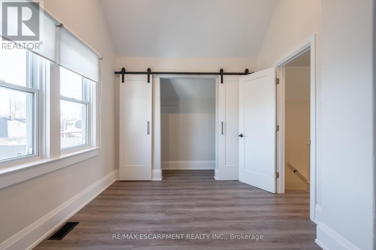33 Dalkeith Avenue, Hamilton, Ontario  L8L 3J3 - Photo 18 - X12170739