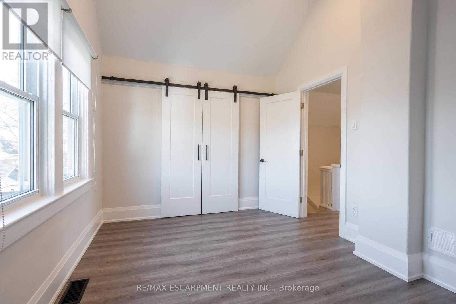 33 Dalkeith Avenue, Hamilton, Ontario  L8L 3J3 - Photo 19 - X12170739