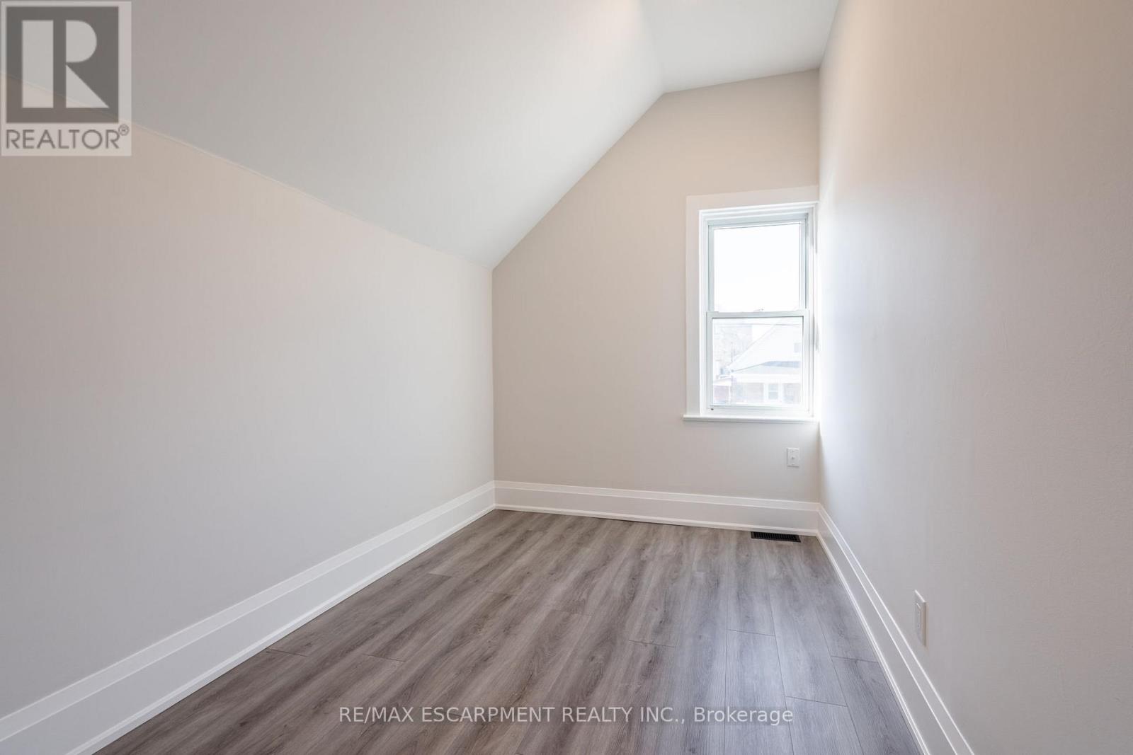 33 Dalkeith Avenue, Hamilton, Ontario  L8L 3J3 - Photo 21 - X12170739