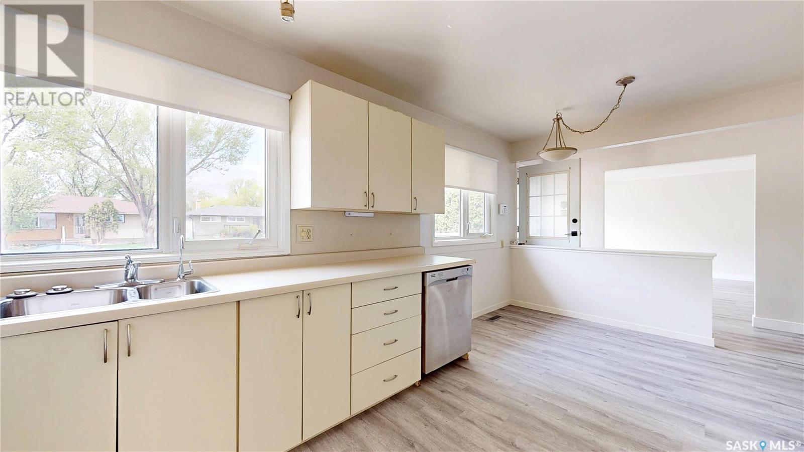 56 Upland Drive, Regina, Saskatchewan  S4R 0B9 - Photo 14 - SK007015