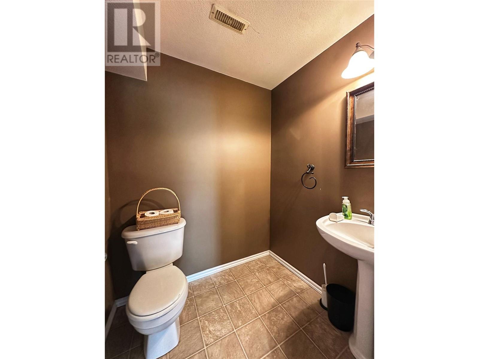 5901 Heritage Drive Unit# 5, Vernon, British Columbia  V1H 1Z5 - Photo 21 - 10349153