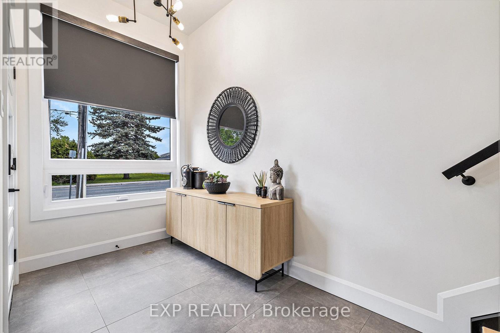 1056 Notre Dame Street, Russell, Ontario  K0A 1W0 - Photo 3 - X12170792