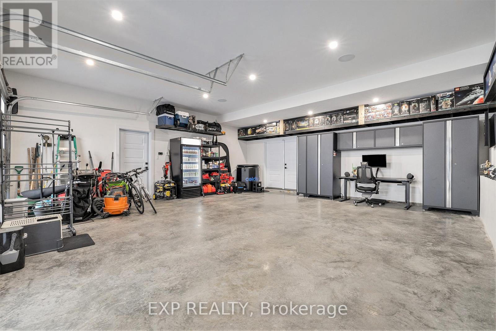 1056 Notre Dame Street, Russell, Ontario  K0A 1W0 - Photo 30 - X12170792