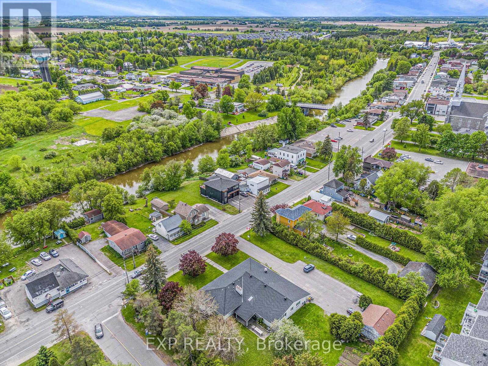 1056 Notre Dame Street, Russell, Ontario  K0A 1W0 - Photo 35 - X12170792