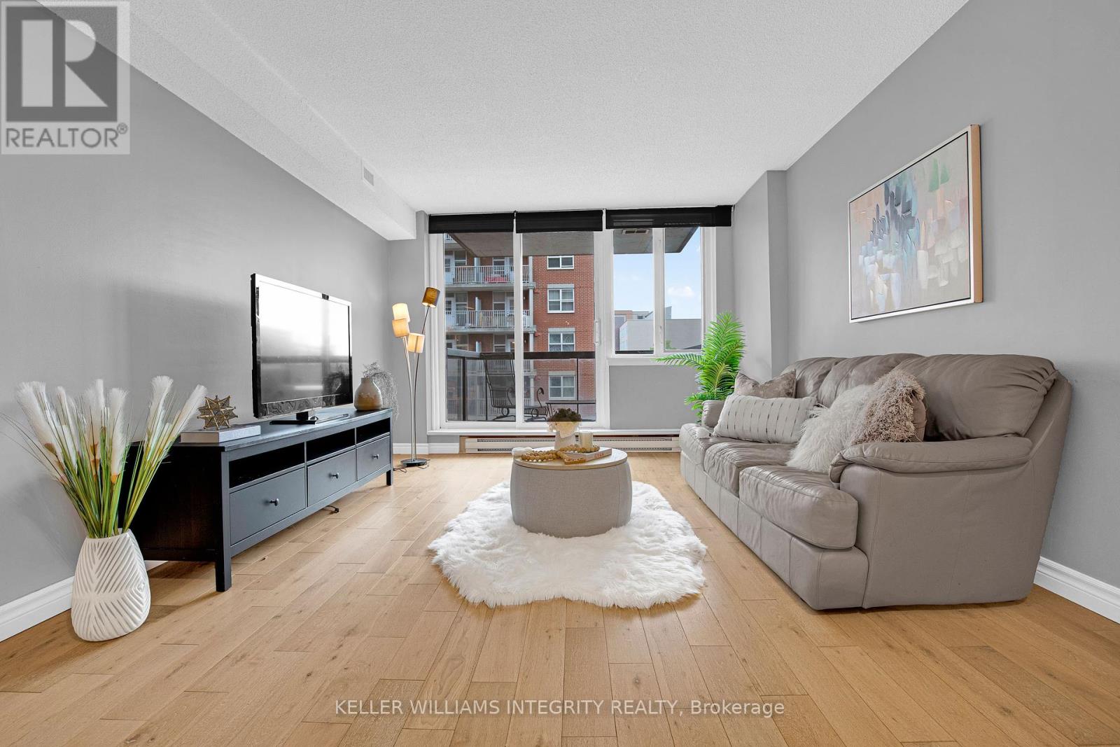 401 - 309 Cumberland Street, Ottawa, Ontario  K1N 7J1 - Photo 17 - X12170793